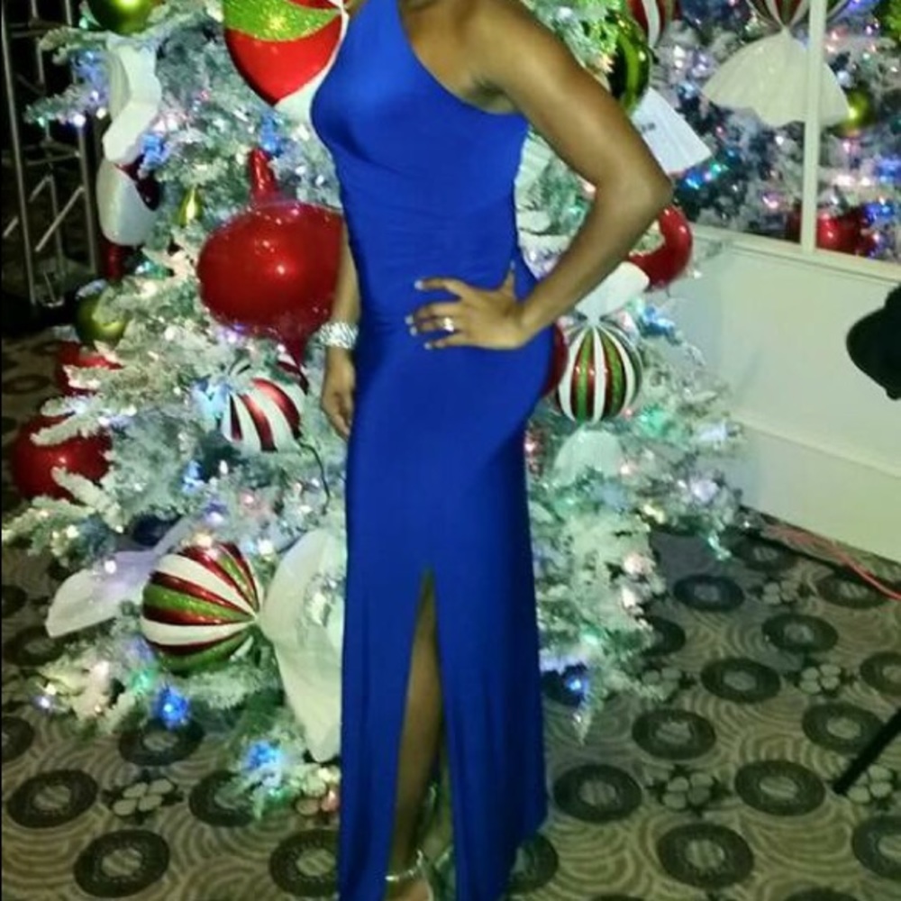 Gorgeous Blue Ralph Lauren Formal Gown